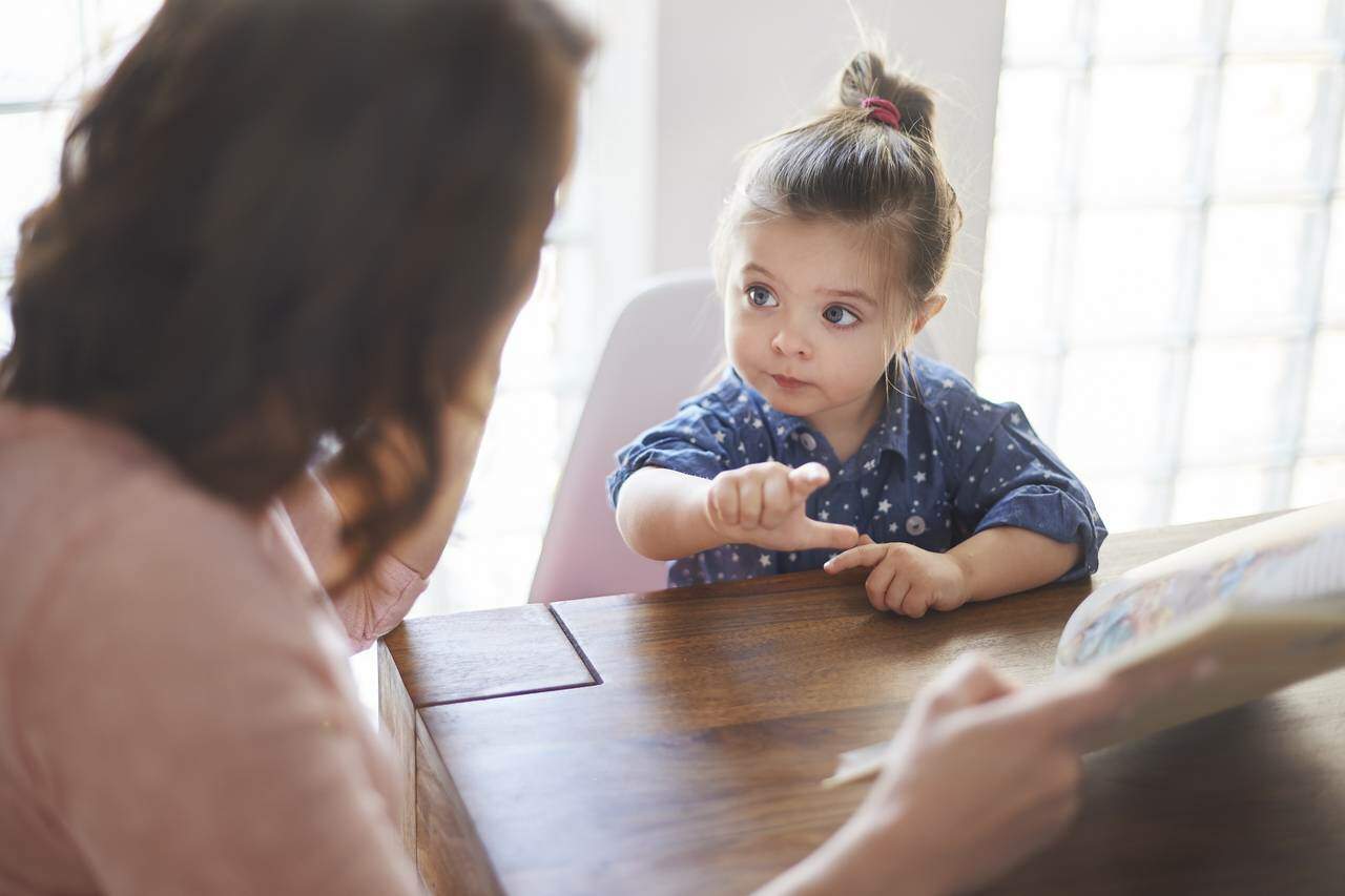 Conheça os sinais precoces do atraso de linguagem infantil