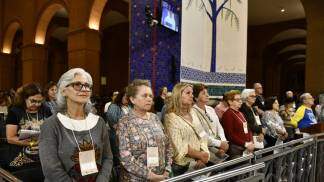 participantes do XIX congresso mariológico na missa de abertura