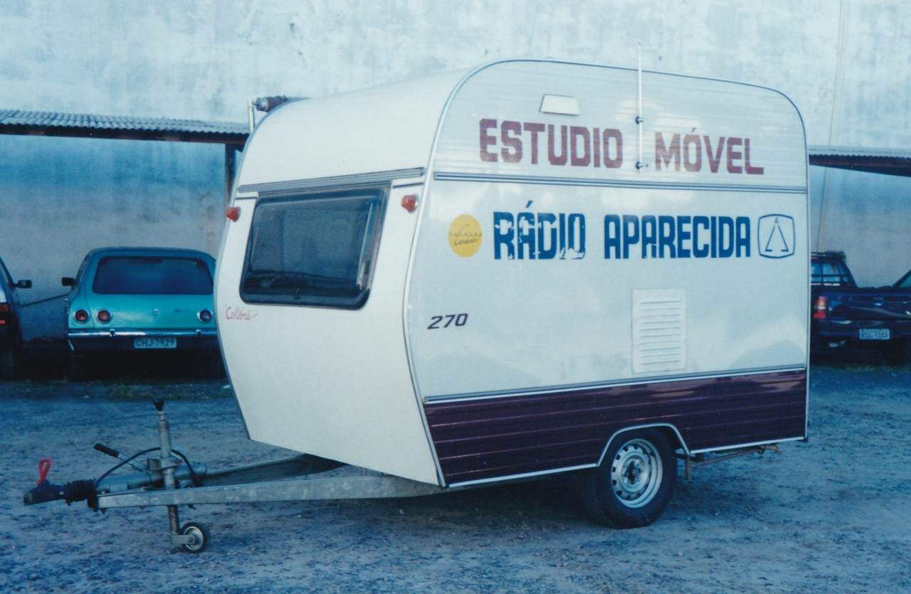 Estúdio Móvel da Rádio Aparecida na década de1990