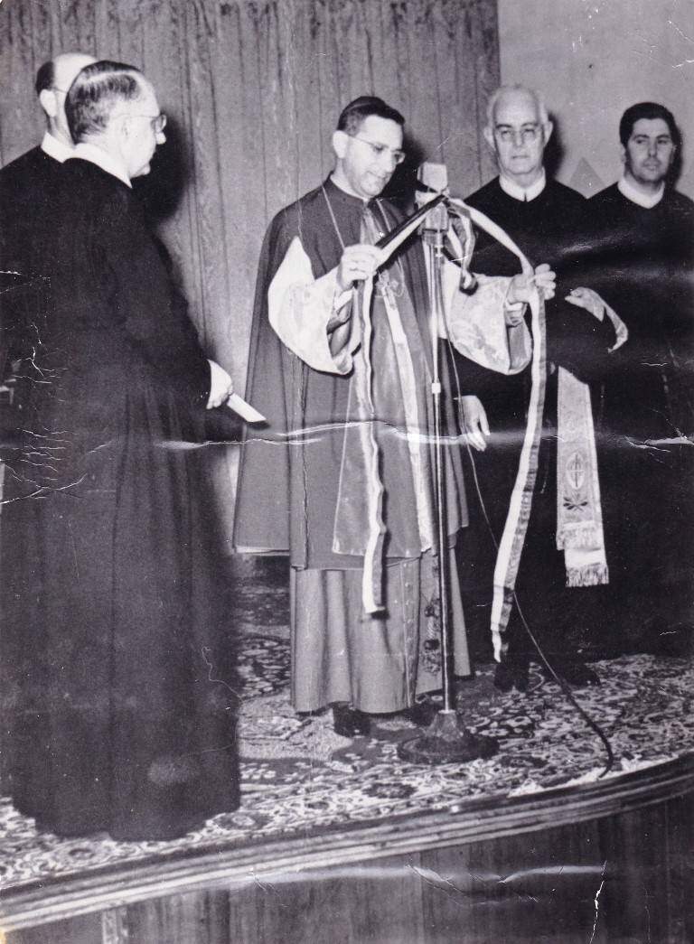 Inauguração em 08/09/1951. Na foto, Pe. Daniel Marti, Dom Antonio Ferreira de Macedo, Dom Antonio de Siqueira, Pe. Antão Jorge e Pe. Humberto Pieroni.