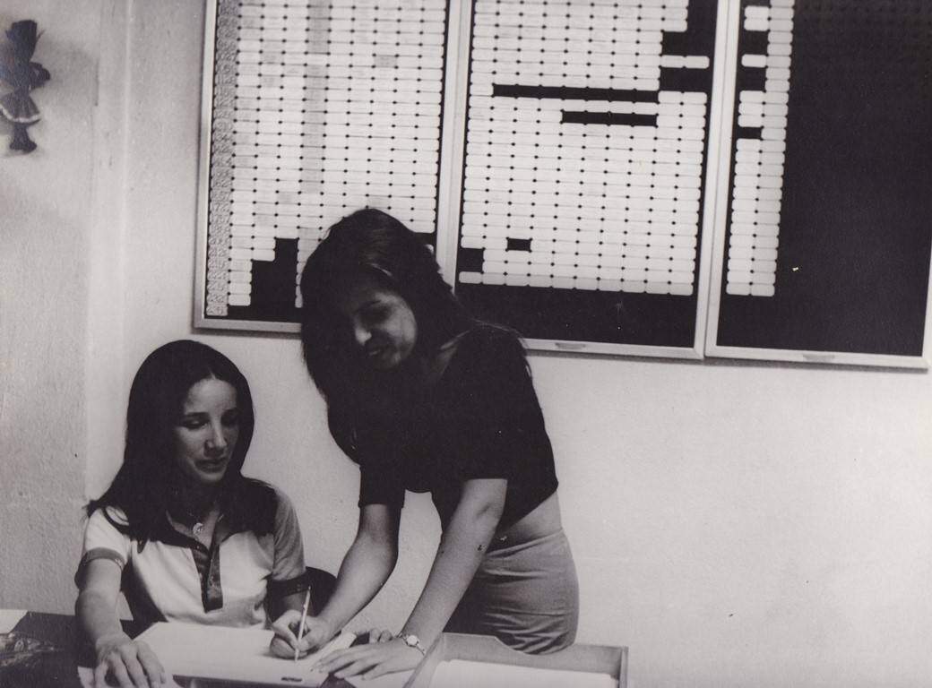 Prédio Antigo, colaboradores do controle e publicidade em 10 de março de 1975