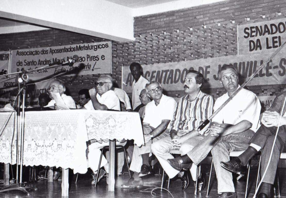 Sessão de debates na romaria dos aposentados em janeiro de 1990
