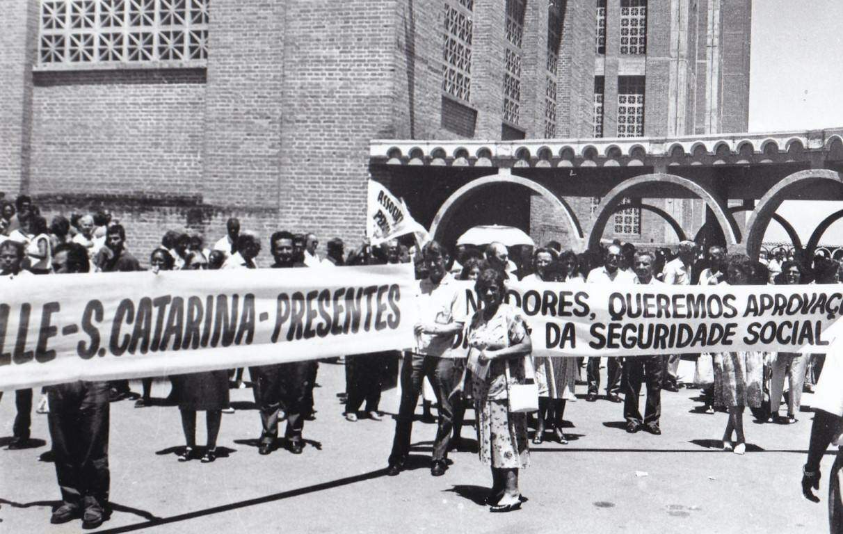 Rádio cobre Romaria dos Aaposentados em janeiro de 1990