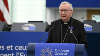 Pietro Parolin recebeu a Ordem Europeia do Mérito Vatican News