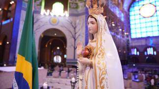 Imagem de Nossa Senhora na Santa Missa Imaculado Coração de Maria 2026