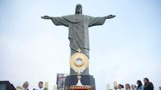 cristo redentor durante solenidade de corpus christi em junho de 2026