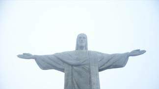 cristo redentor no amanhecer do rio de janeiro