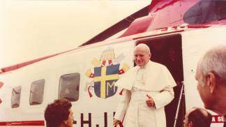 Visita de São João Paulo II ao Santuário Nacional em 1980 