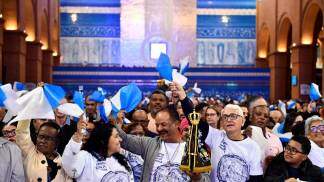 Foto 1 - Devotos na Romaria da Família dos Devotos