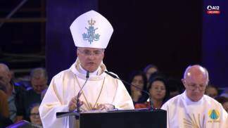 Dom Walter Jorge Pinto no púpito celebrando a Santa Missa