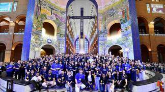 Rede Aparecida de Comunicação no Altar Central SN