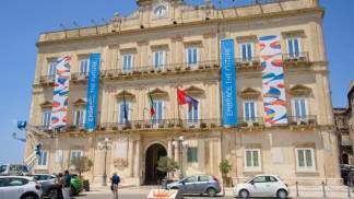 Fachada da Prefeitura de Taranto