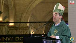 dom waldemar passini diocese de Anápolis presidindo a celebração