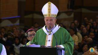 Dom Mário Antonio no Altar Central do Santuário Nacional na 39ª Romaria das Trabalhadoras e dos Trabalhadores e 32º Grito das Excluídas e dos Excluídos