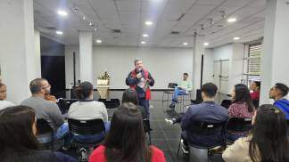 momento de formação da novena da padroeira 2026 com o pe. eduardo catalfo