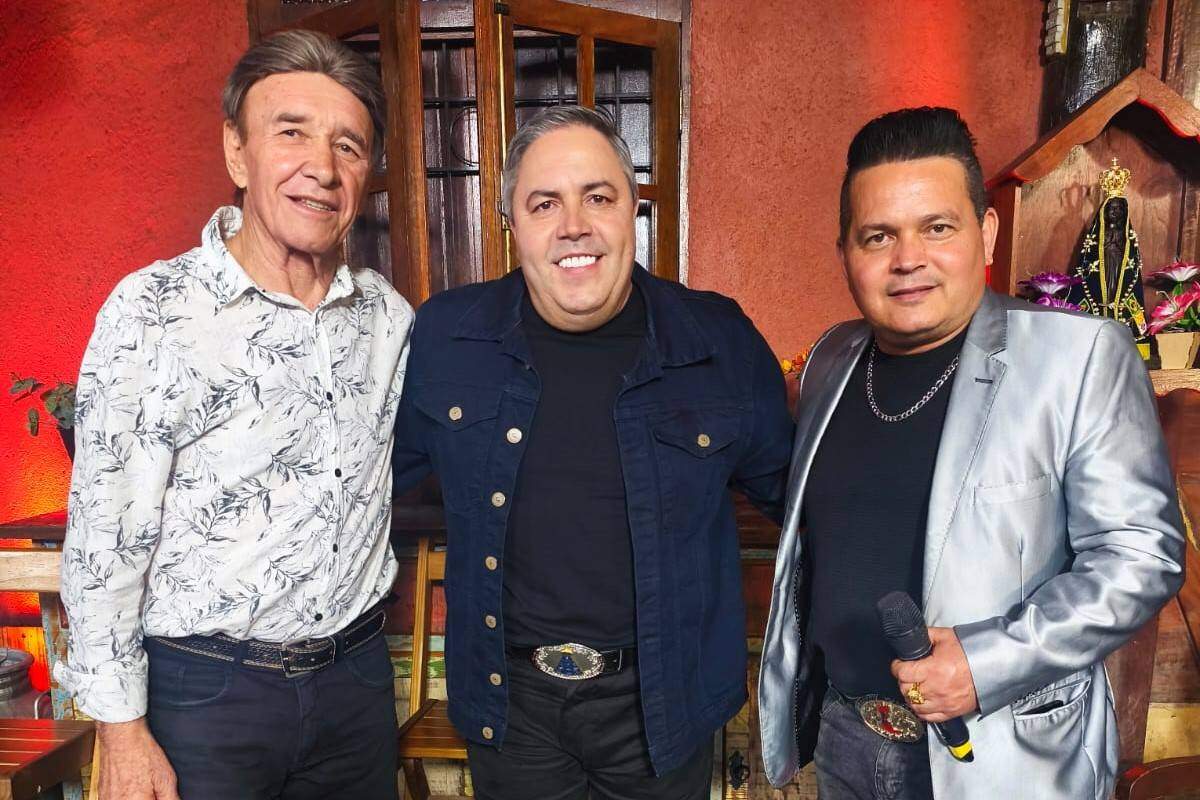 Prosa Brasil recebe a dupla Joaquim & Manoel e o cantor João Torres