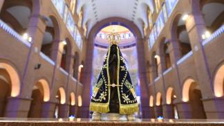 imagem de nossa senhora aparecida no santuário nacional