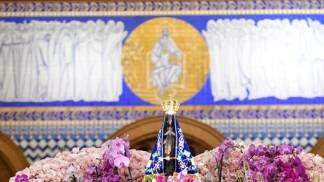 Nossa Senhora e o Pantocrator