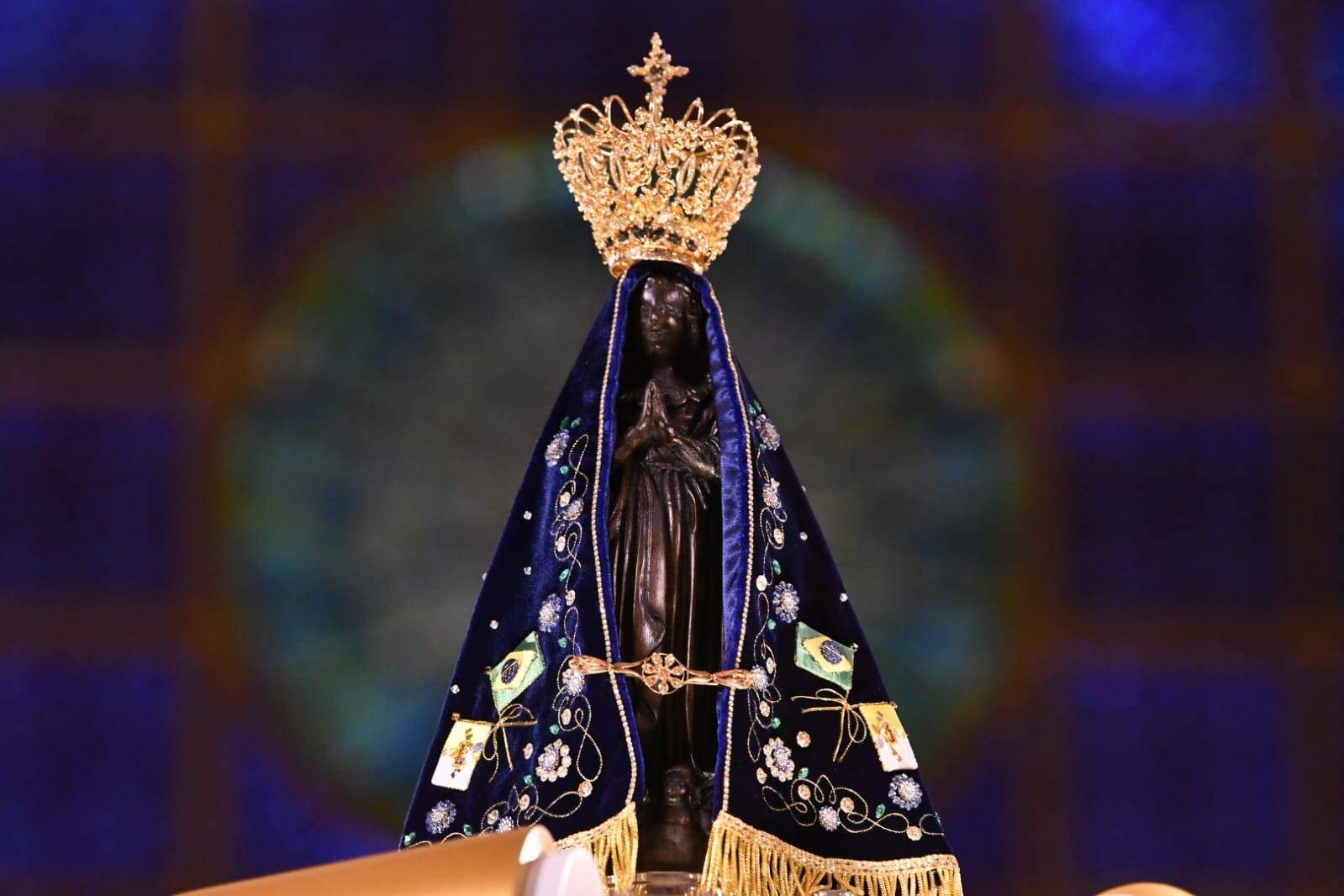 “Maria orienta a Cristo, o Verbo de Deus”