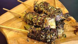 espetinho de carne