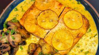 Salmão com molho de maracujá