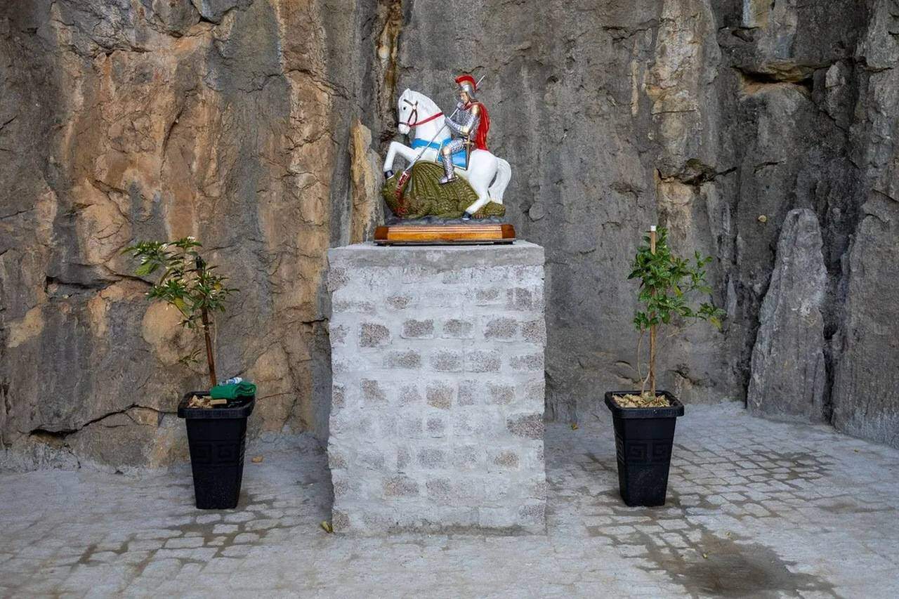 Nova gruta dedicada a São Jorge é inaugurada
