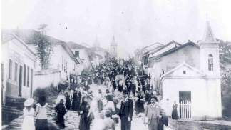 Foto histórica da década de 1910 mostra 1ª romaria da Arquidiocese de São Paulo Foto: CDM Santuário Nacional